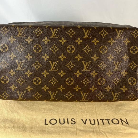Authentic Louis Vuitton Speedy 35 Monogram ๐ - Picture 11 of 17